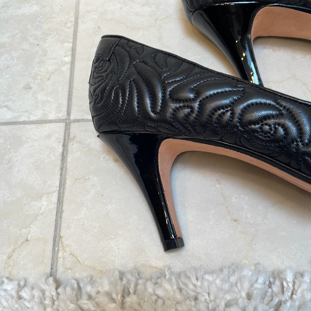 TARYN ROSE BLACK LEATHER PUMPS - Picture 4 of 10